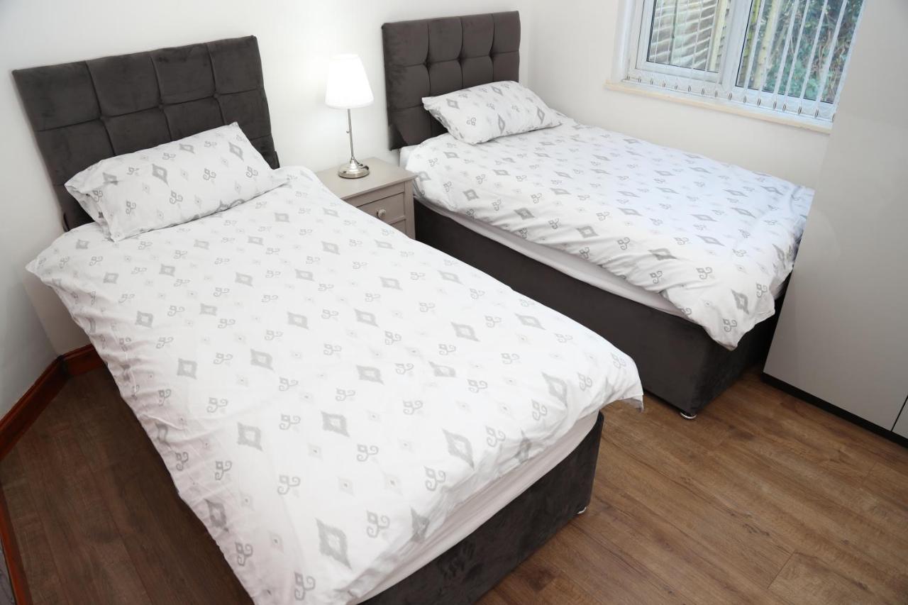 Cosy 3-Bed Bungalow Nec Airport Close To Amenities Birmingham Exterior photo