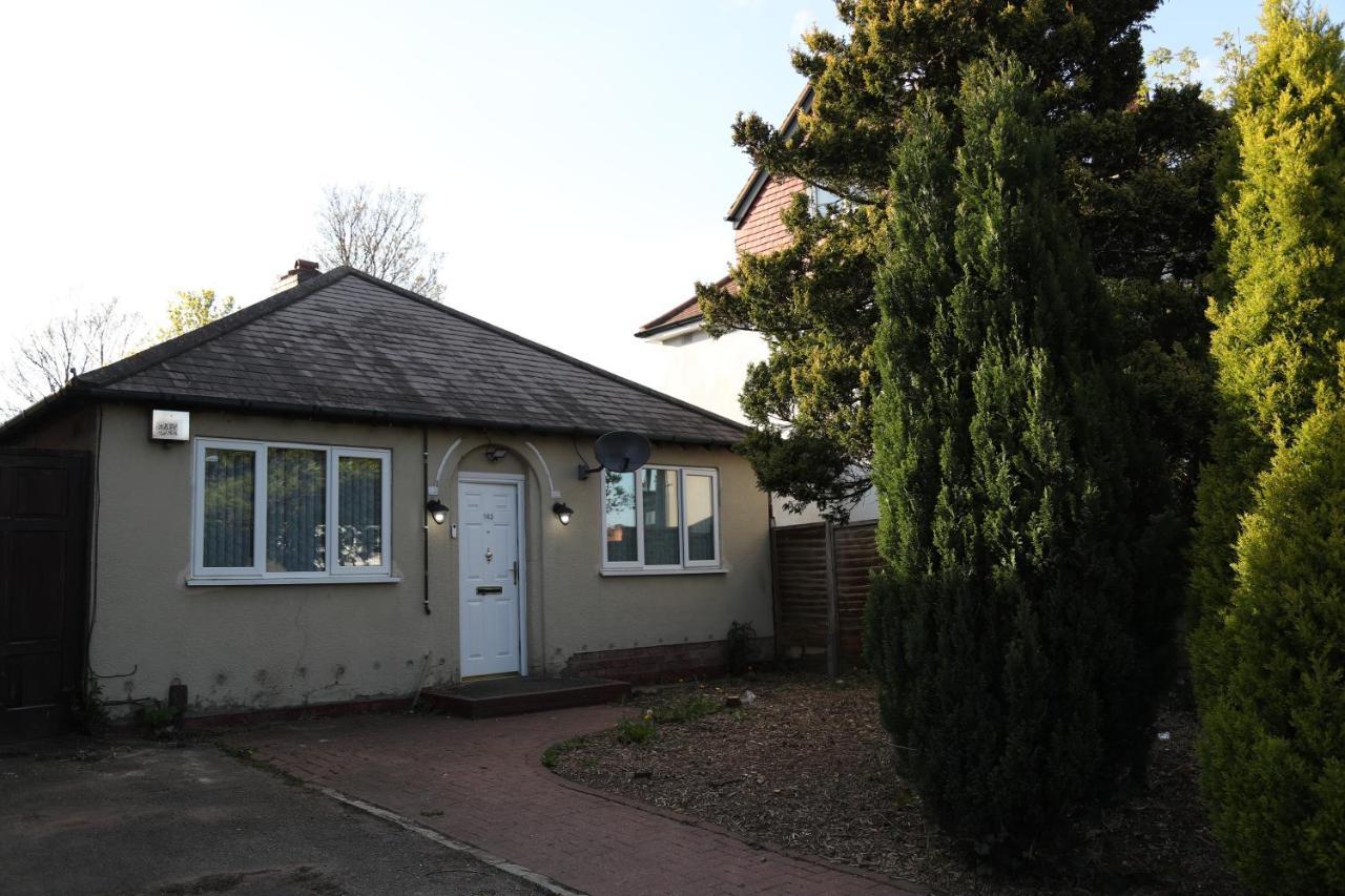 Cosy 3-Bed Bungalow Nec Airport Close To Amenities Birmingham Exterior photo