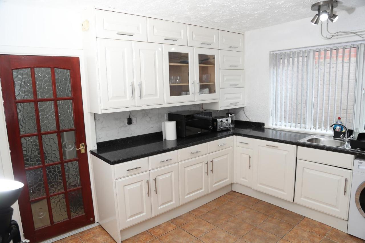 Cosy 3-Bed Bungalow Nec Airport Close To Amenities Birmingham Exterior photo